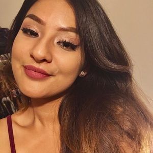 Meet your Posher, Raquel